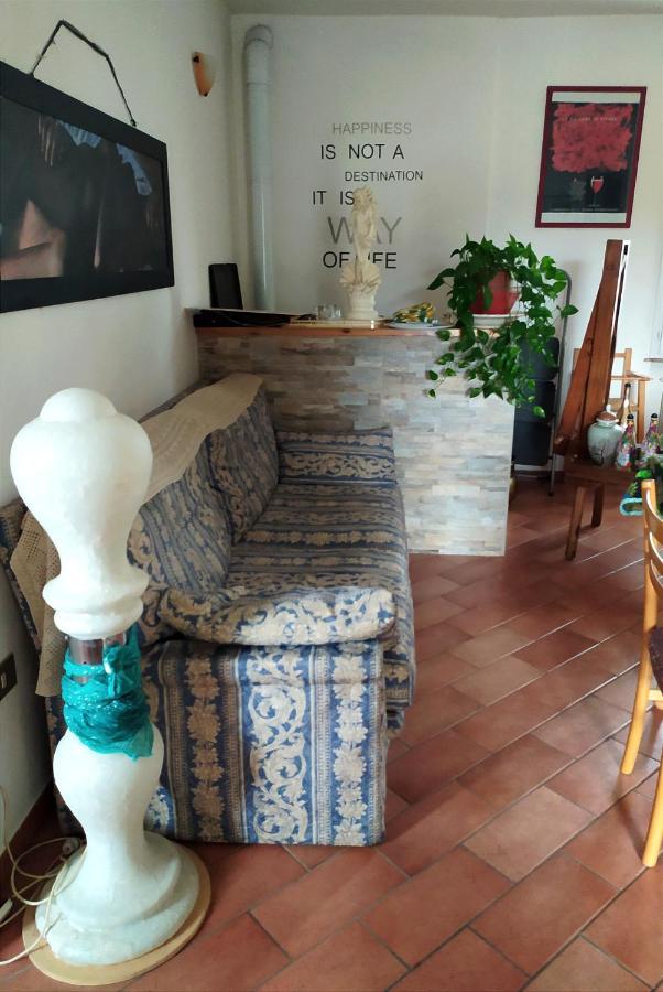 Le Ruote Bed & Breakfast Vezzano sul Crostolo Bagian luar foto