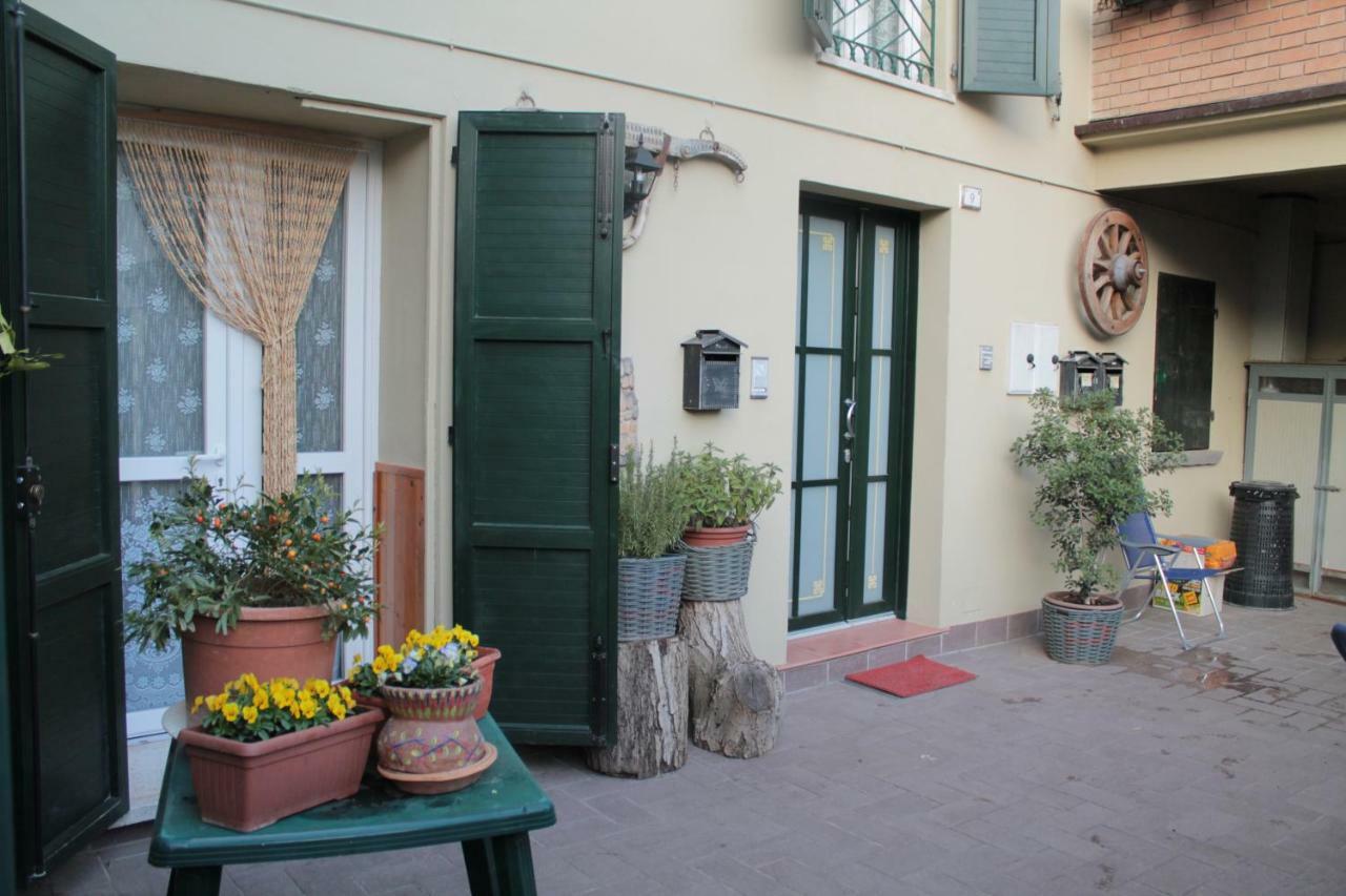 Le Ruote Bed & Breakfast Vezzano sul Crostolo Bagian luar foto