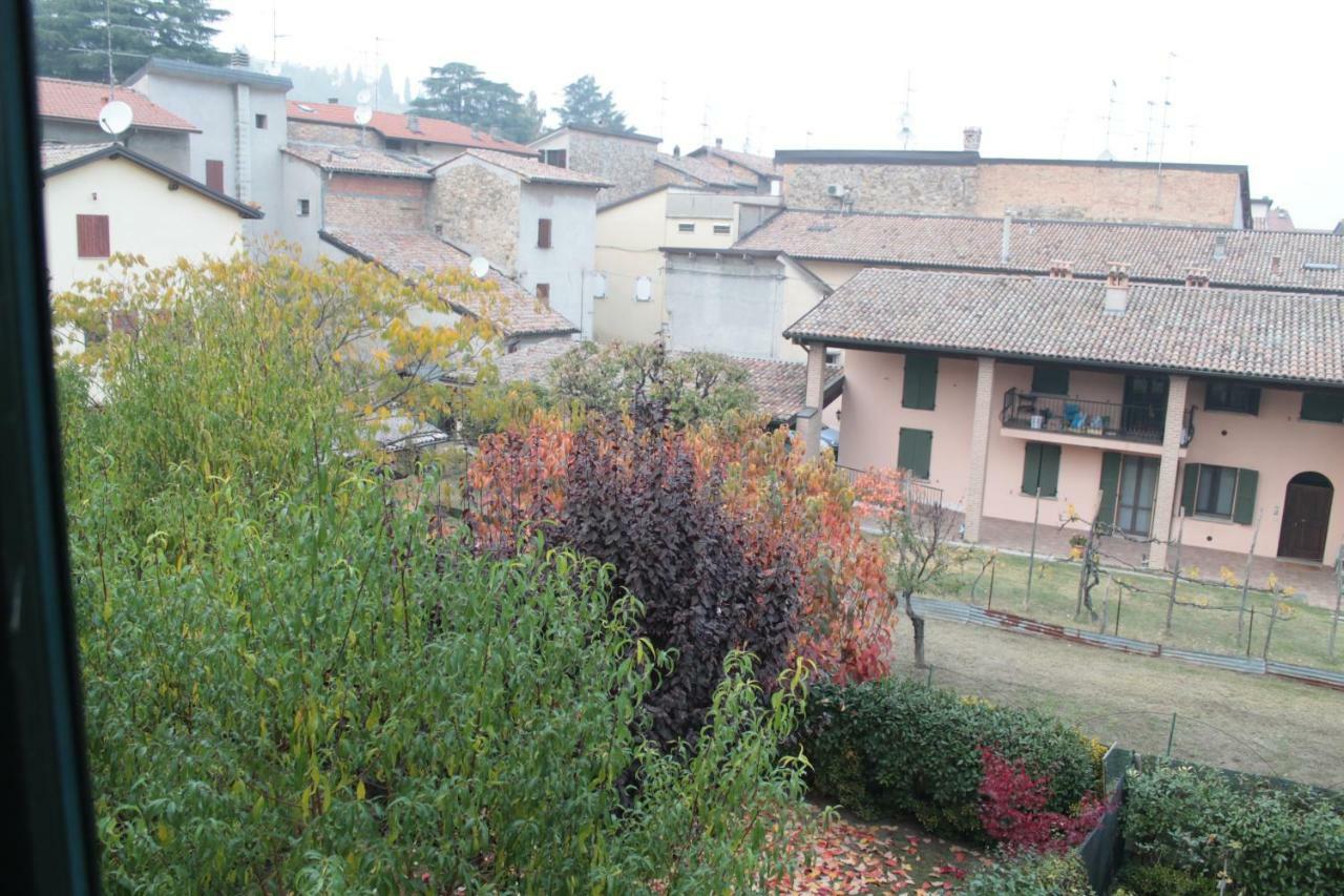 Le Ruote Bed & Breakfast Vezzano sul Crostolo Bagian luar foto