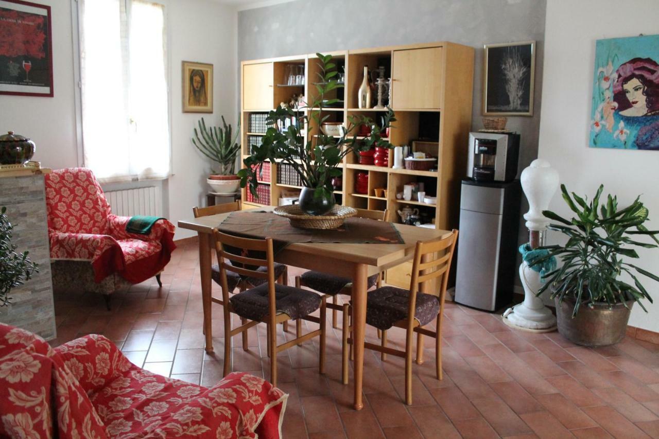 Le Ruote Bed & Breakfast Vezzano sul Crostolo Bagian luar foto